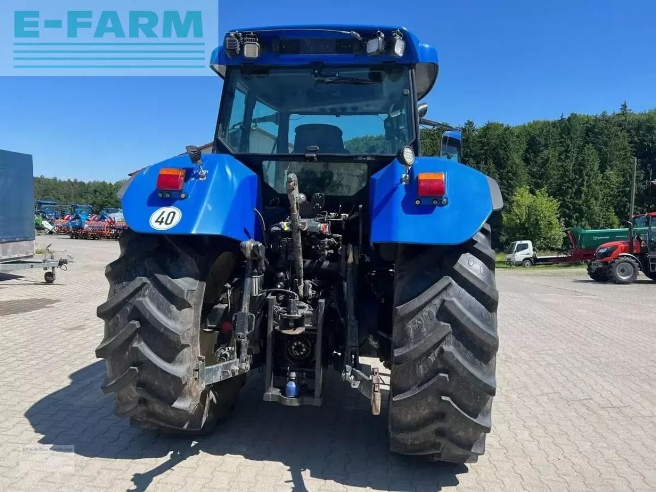 New Holland tvt 135 - טרקטור חקלאי: תמונה 3 New Holland tvt 135 - טרקטור חקלאי: תמונה 3