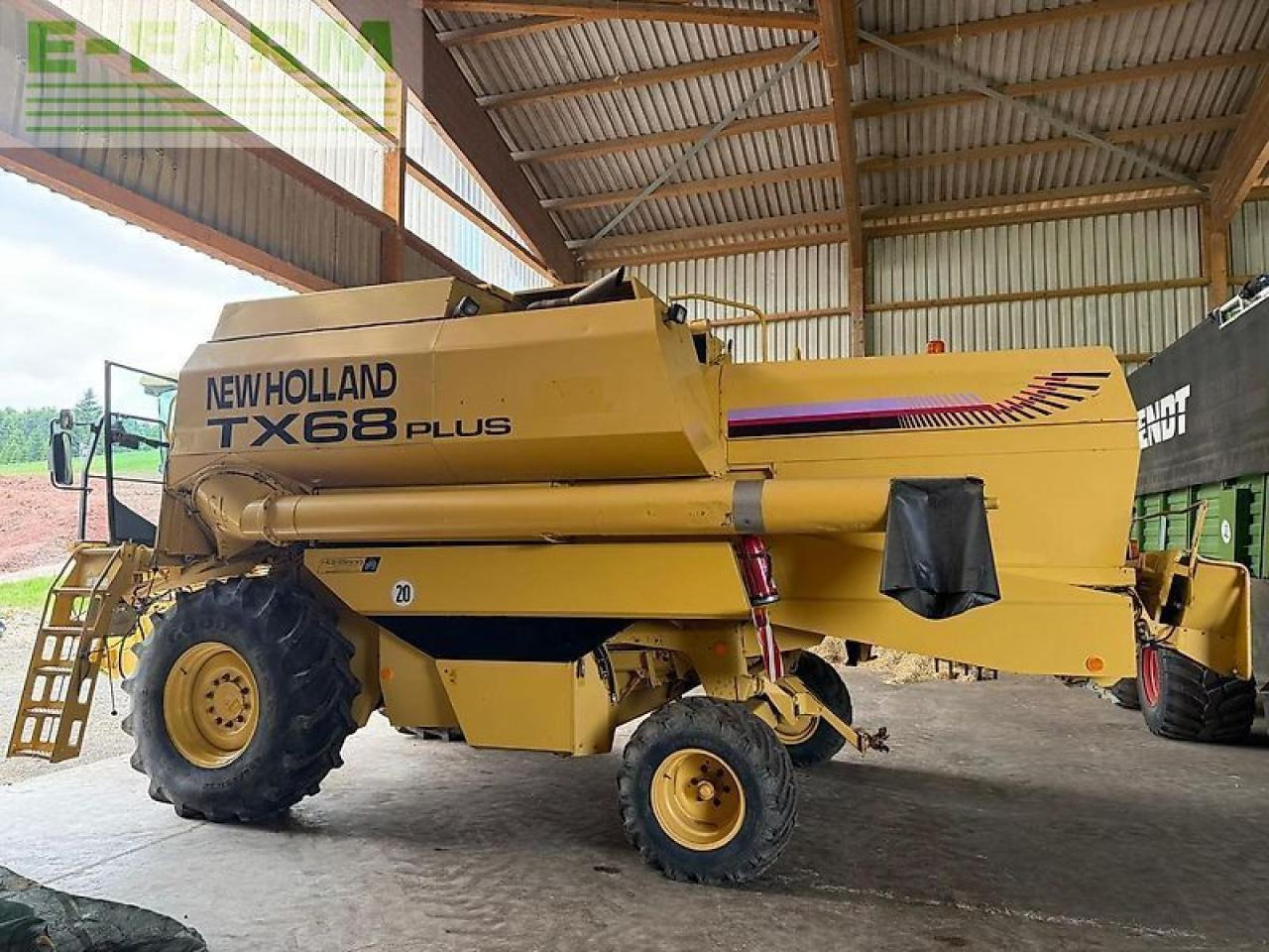 New Holland tx 68 plus mit rapstisch - מקצרת קומבינה: תמונה 4 New Holland tx 68 plus mit rapstisch - מקצרת קומבינה: תמונה 4