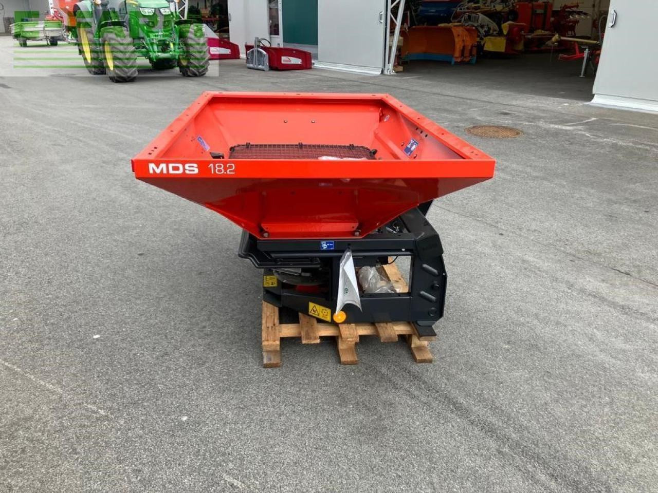 Rauch MDS 18.2 + Qauntron - מפזרת דשן: תמונה 1 Rauch MDS 18.2 + Qauntron - מפזרת דשן: תמונה 1