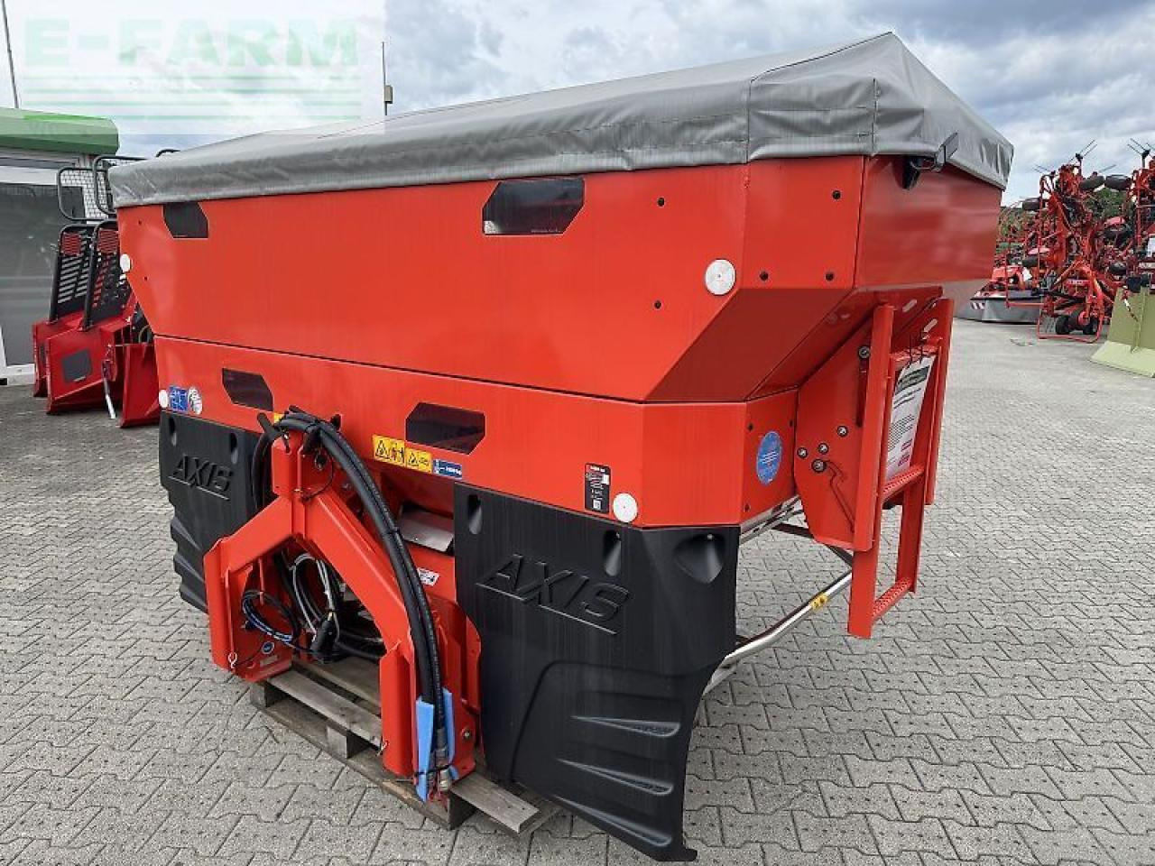 Rauch axis h 30.2 emc+w isobus - מפזרת דשן: תמונה 4 Rauch axis h 30.2 emc+w isobus - מפזרת דשן: תמונה 4