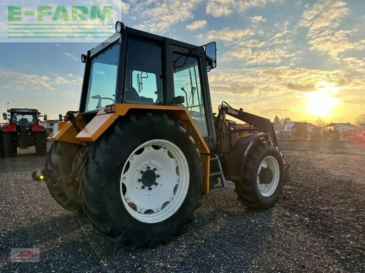 Renault 103.14 (r 7822-a-s) - טרקטור חקלאי: תמונה 5 Renault 103.14 (r 7822-a-s) - טרקטור חקלאי: תמונה 5