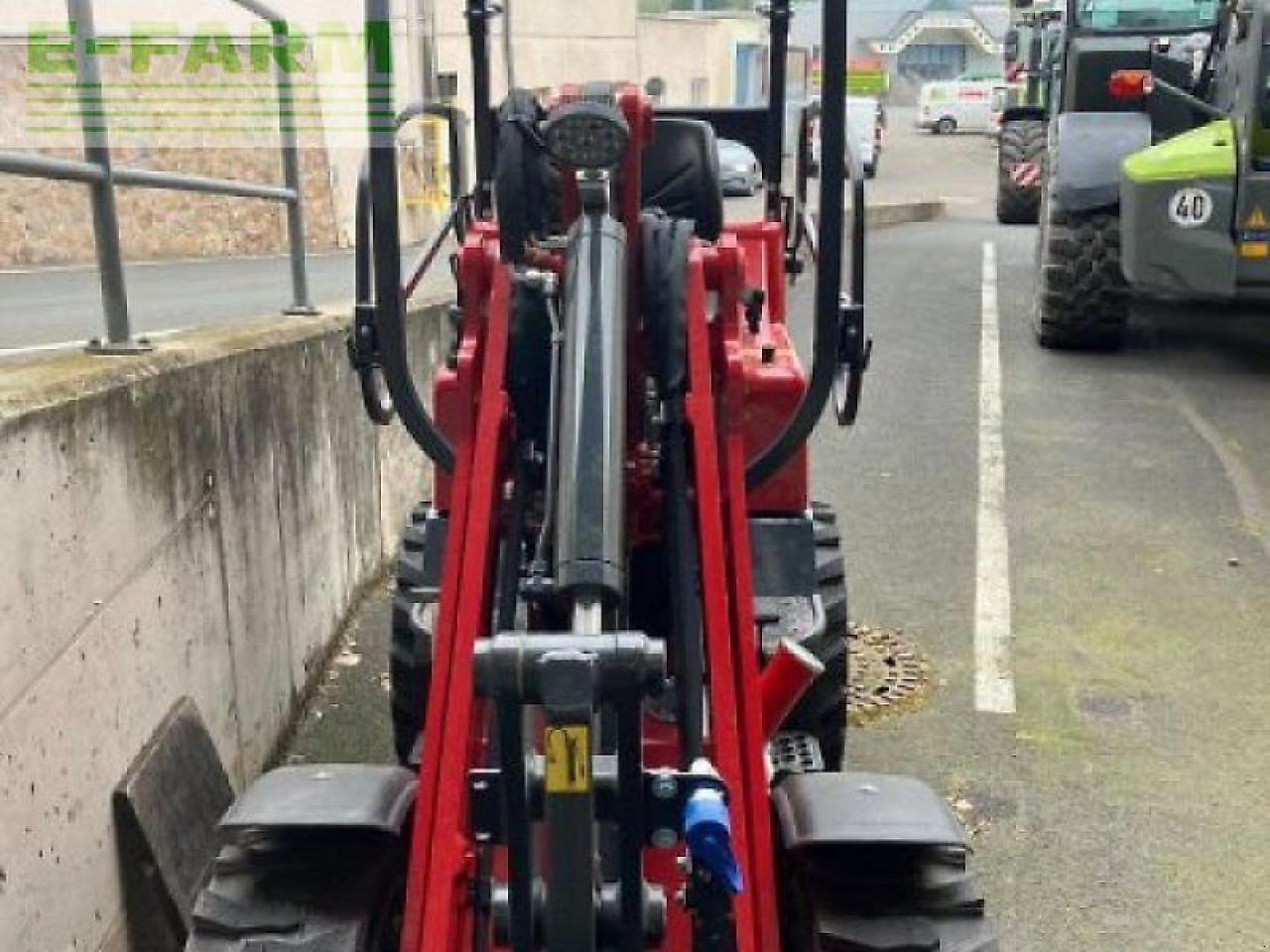 Schäffer hoflader schäffer 2028-2 - מיני מחפר: תמונה 3 Schäffer hoflader schäffer 2028-2 - מיני מחפר: תמונה 3