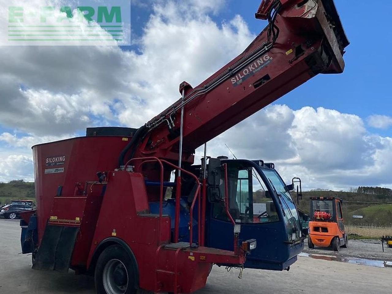 Siloking selbstfahrer 16m³ mit neuem motor - ציוד לבעלי חיים: תמונה 1 Siloking selbstfahrer 16m³ mit neuem motor - ציוד לבעלי חיים: תמונה 1