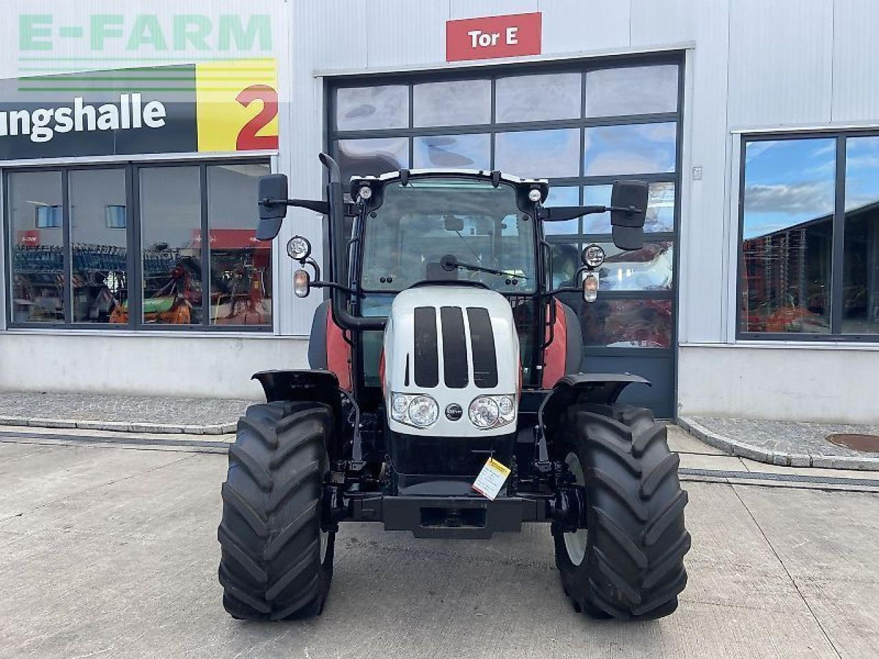 Steyr 4075 kompakt - טרקטור חקלאי: תמונה 2 Steyr 4075 kompakt - טרקטור חקלאי: תמונה 2