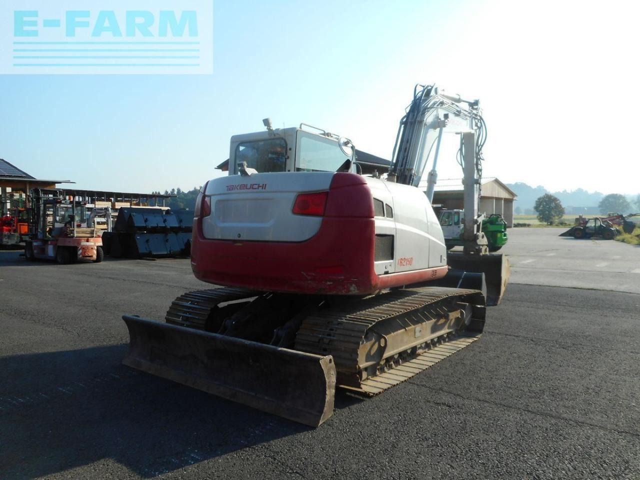 Takeuchi tb 2150 ( 15.095kg ) mit schwenkarm - מכונות אחרות: תמונה 3 Takeuchi tb 2150 ( 15.095kg ) mit schwenkarm - מכונות אחרות: תמונה 3