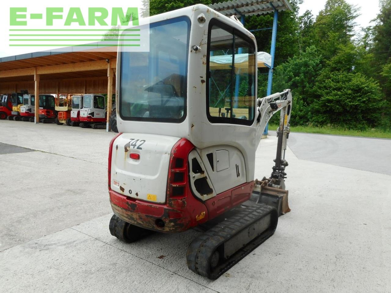 Takeuchi tb 216 ( 1.865kg ) 3 löffel + verstellfahrwerk - מיני מחפר: תמונה 4 Takeuchi tb 216 ( 1.865kg ) 3 löffel + verstellfahrwerk - מיני מחפר: תמונה 4