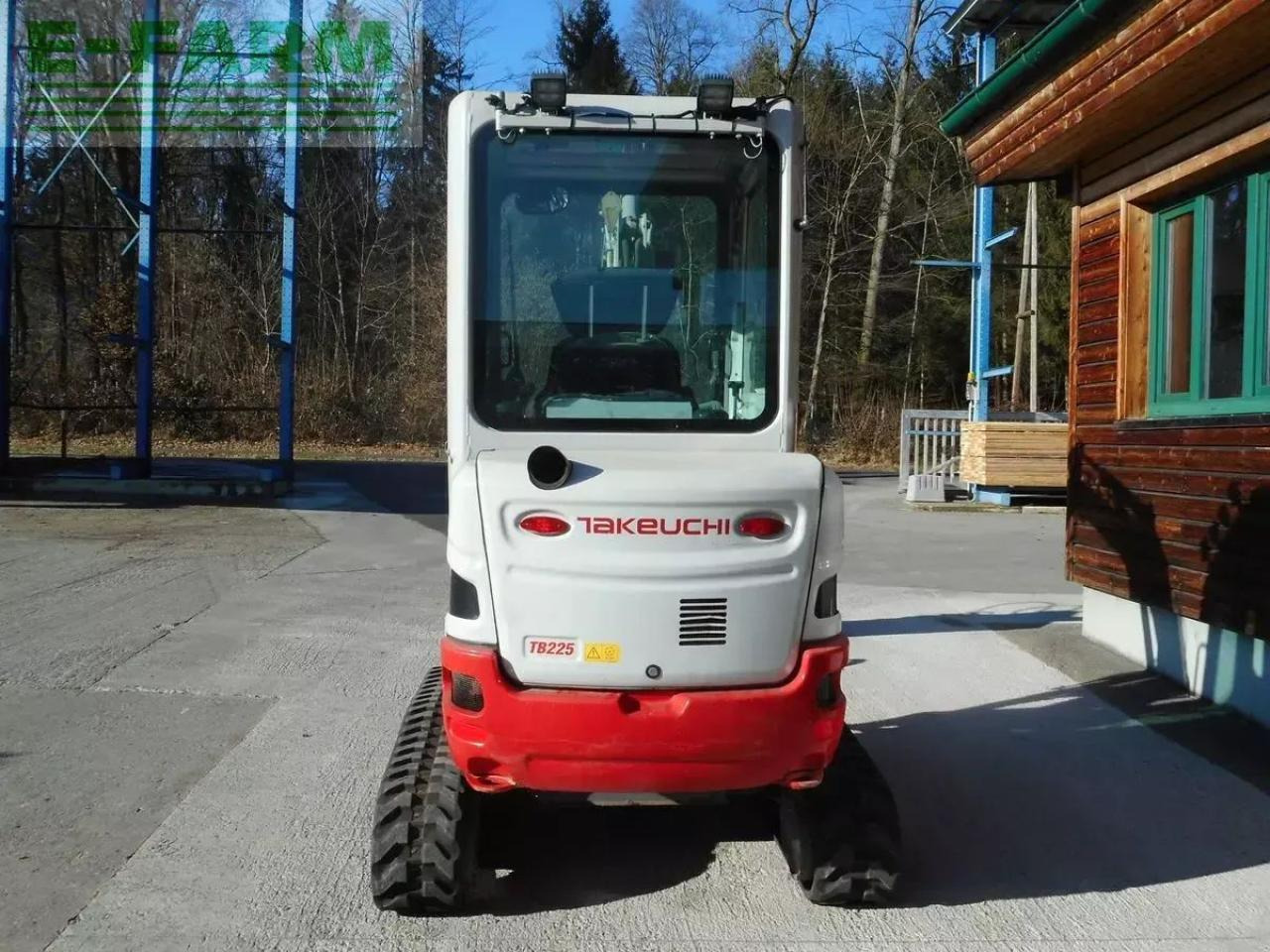 Takeuchi tb 225 ( 2.400kg ) mit hydr. verstellfahrwerk - מיני מחפר: תמונה 3 Takeuchi tb 225 ( 2.400kg ) mit hydr. verstellfahrwerk - מיני מחפר: תמונה 3