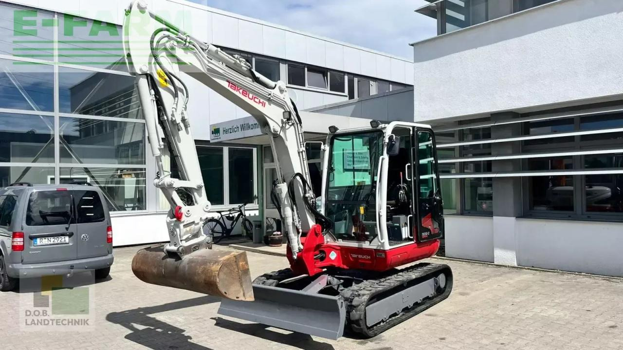 Takeuchi tb 250 - מיני מחפר: תמונה 1 Takeuchi tb 250 - מיני מחפר: תמונה 1