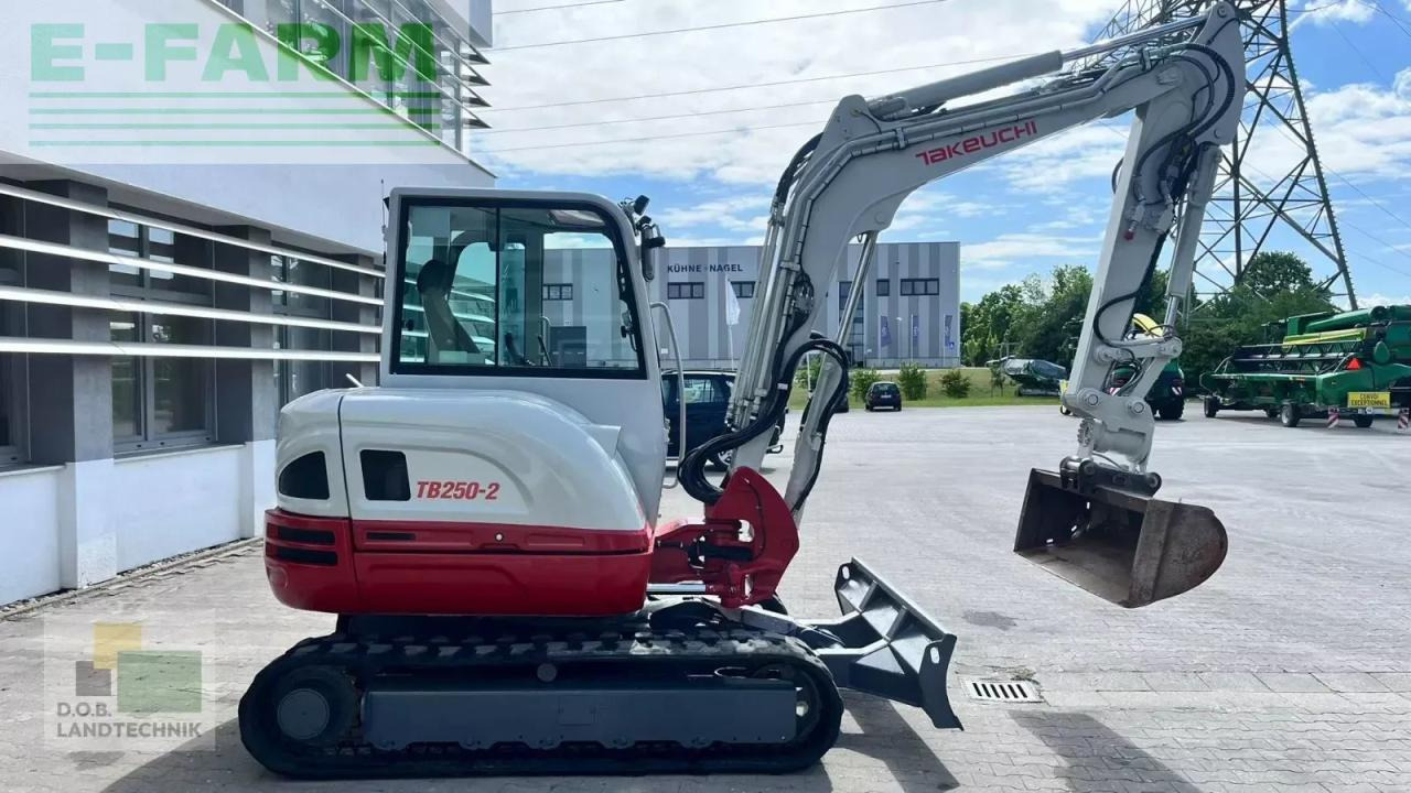 Takeuchi tb 250 - מיני מחפר: תמונה 4 Takeuchi tb 250 - מיני מחפר: תמונה 4