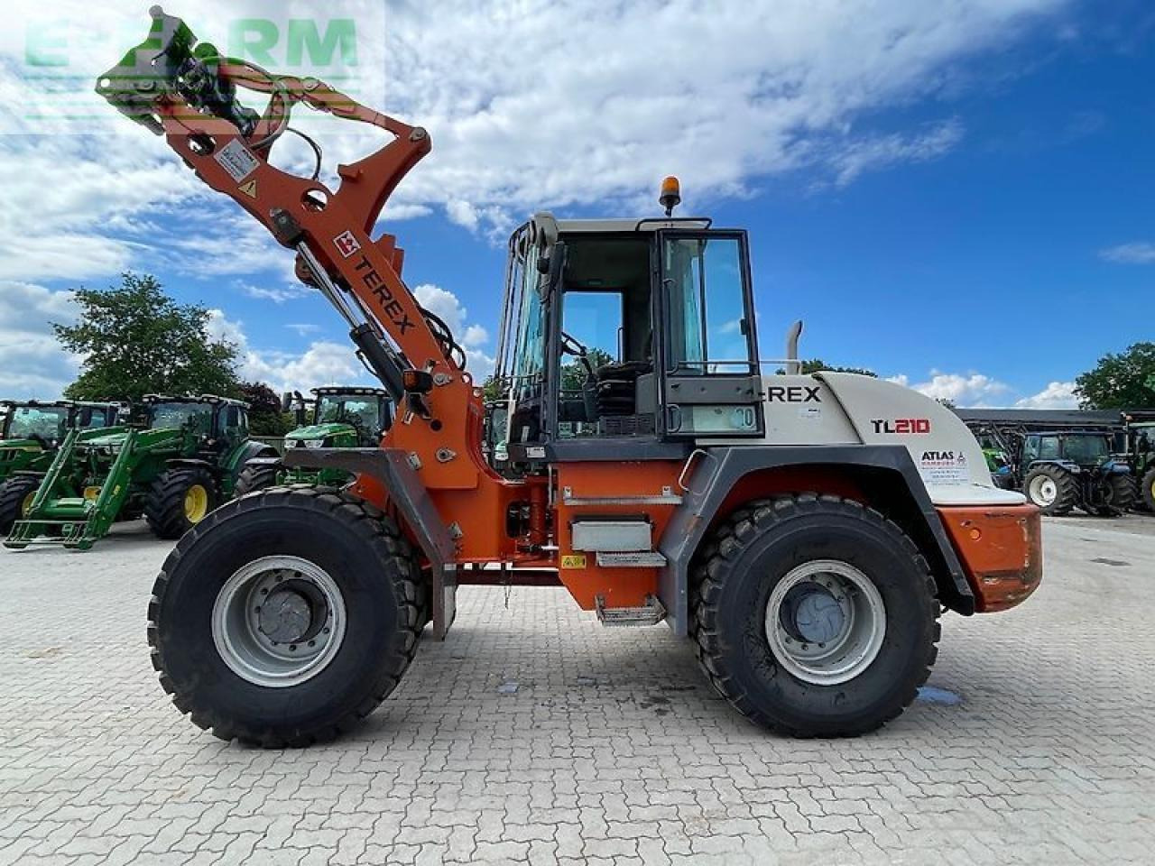 Terex tl 210 - מיני מחפר: תמונה 3 Terex tl 210 - מיני מחפר: תמונה 3