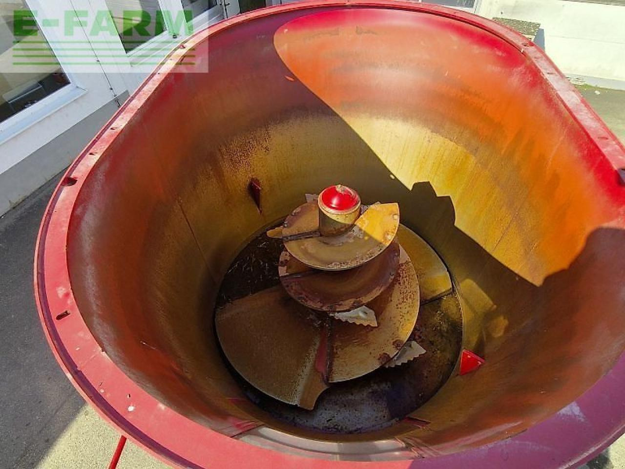 Trioliet solomix 1 1000 vlb - ציוד לבעלי חיים: תמונה 5 Trioliet solomix 1 1000 vlb - ציוד לבעלי חיים: תמונה 5