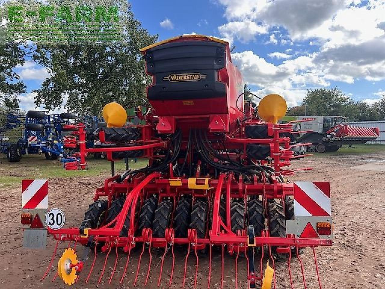 Väderstad rapid a 400 s - מקדחת זרעים: תמונה 2 Väderstad rapid a 400 s - מקדחת זרעים: תמונה 2