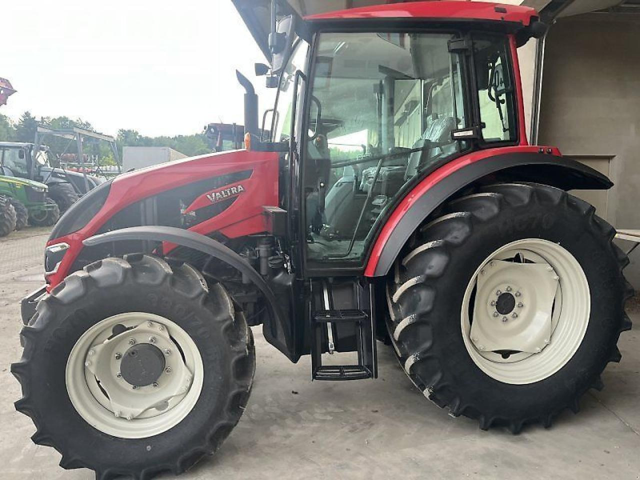 Valtra a 75 - טרקטור חקלאי: תמונה 1 Valtra a 75 - טרקטור חקלאי: תמונה 1
