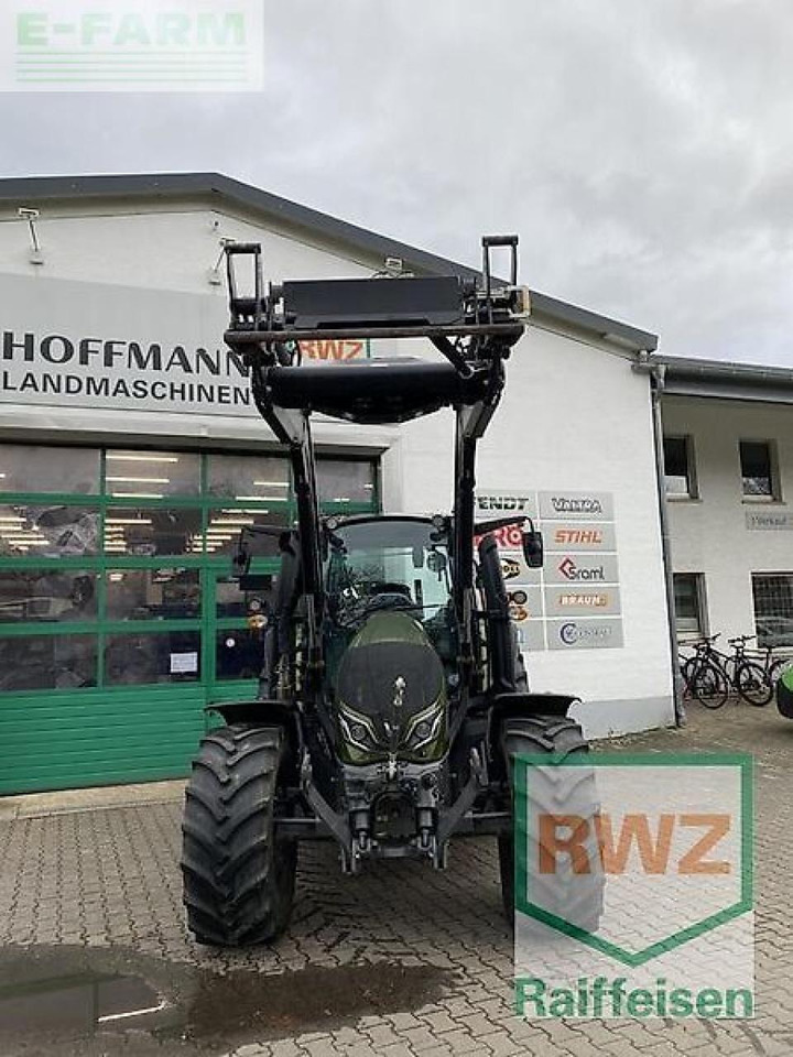 Valtra g135 v schlepper - טרקטור חקלאי: תמונה 1 Valtra g135 v schlepper - טרקטור חקלאי: תמונה 1