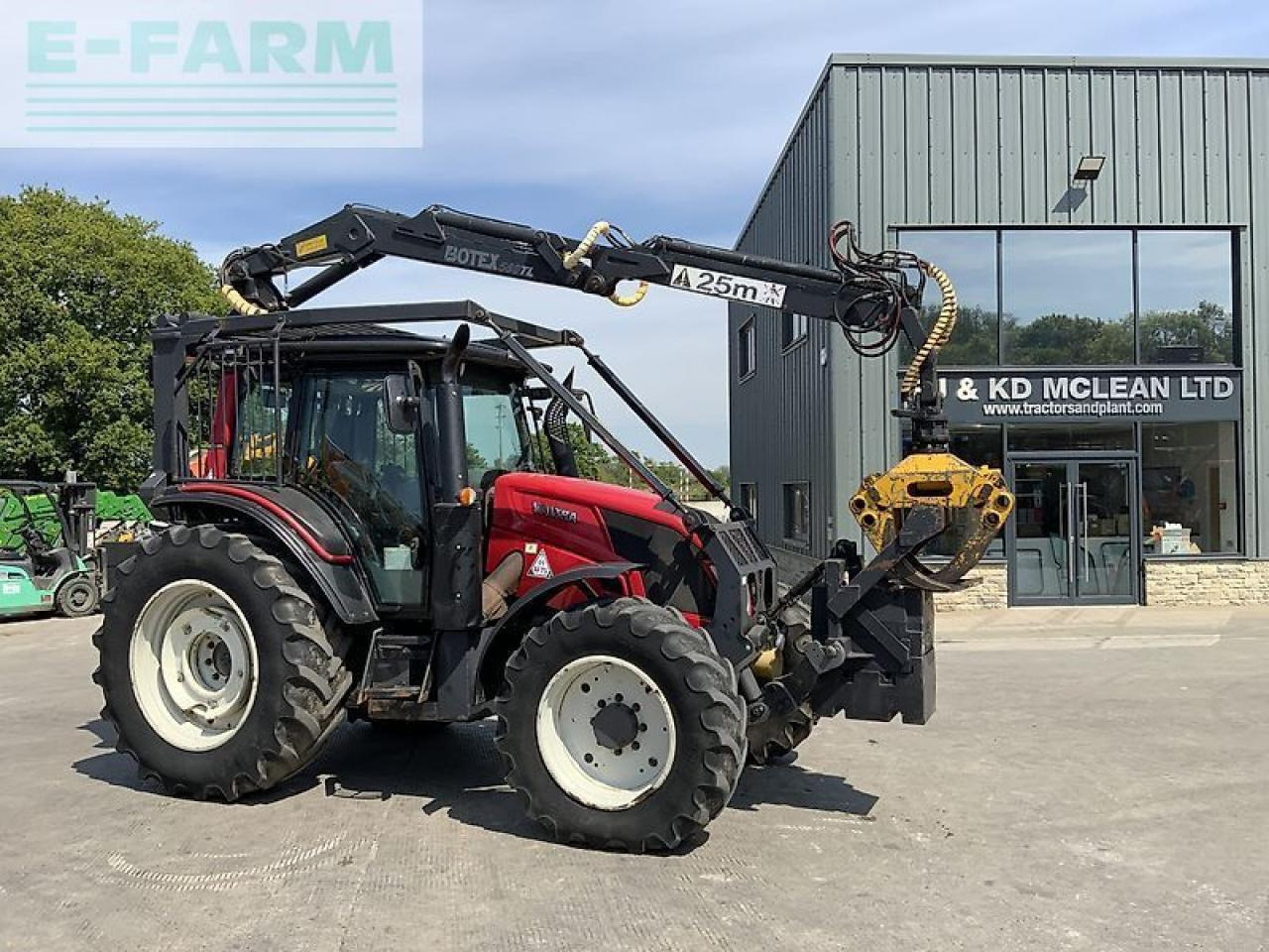 Valtra n123 hi tech tractor with roof mounted botex 560tl crane (st23285) - טרקטור חקלאי: תמונה 3 Valtra n123 hi tech tractor with roof mounted botex 560tl crane (st23285) - טרקטור חקלאי: תמונה 3