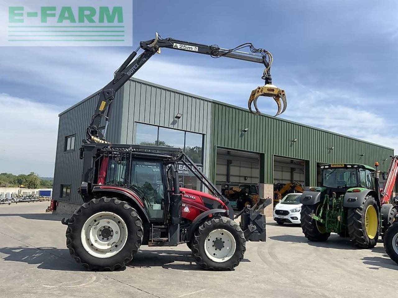 Valtra n123 hi tech tractor with roof mounted botex 560tl crane (st23285) - טרקטור חקלאי: תמונה 1 Valtra n123 hi tech tractor with roof mounted botex 560tl crane (st23285) - טרקטור חקלאי: תמונה 1