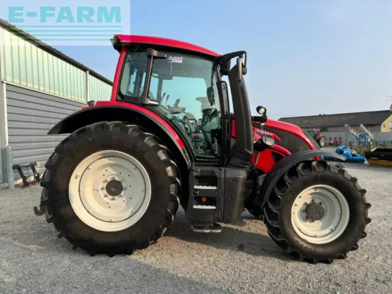 Valtra n135h - טרקטור חקלאי: תמונה 2 Valtra n135h - טרקטור חקלאי: תמונה 2