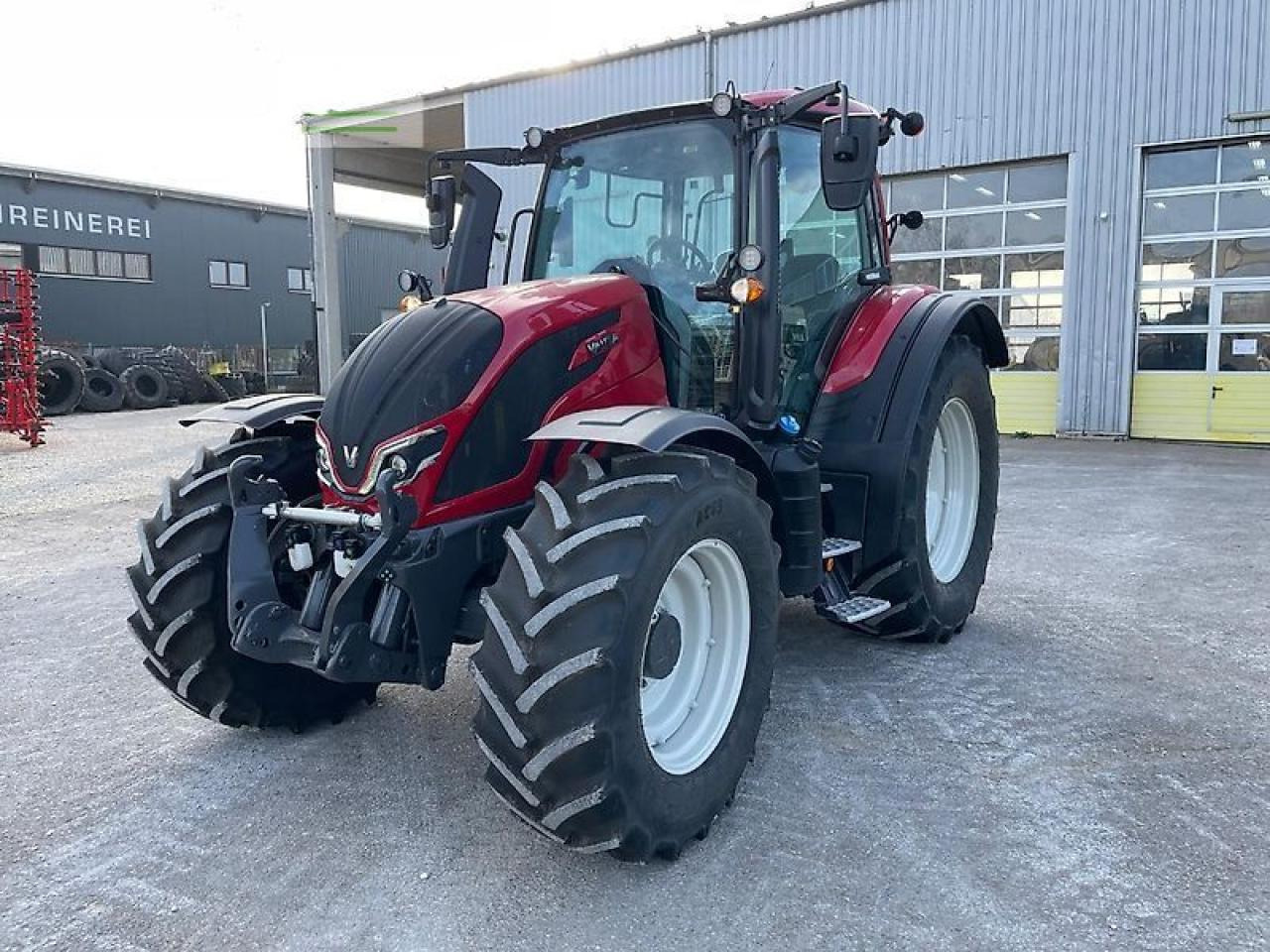 Valtra n155 - טרקטור חקלאי: תמונה 1 Valtra n155 - טרקטור חקלאי: תמונה 1