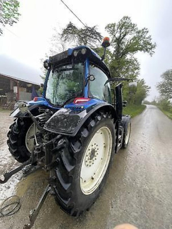 Valtra n175a poste inversé - טרקטור חקלאי: תמונה 4 Valtra n175a poste inversé - טרקטור חקלאי: תמונה 4