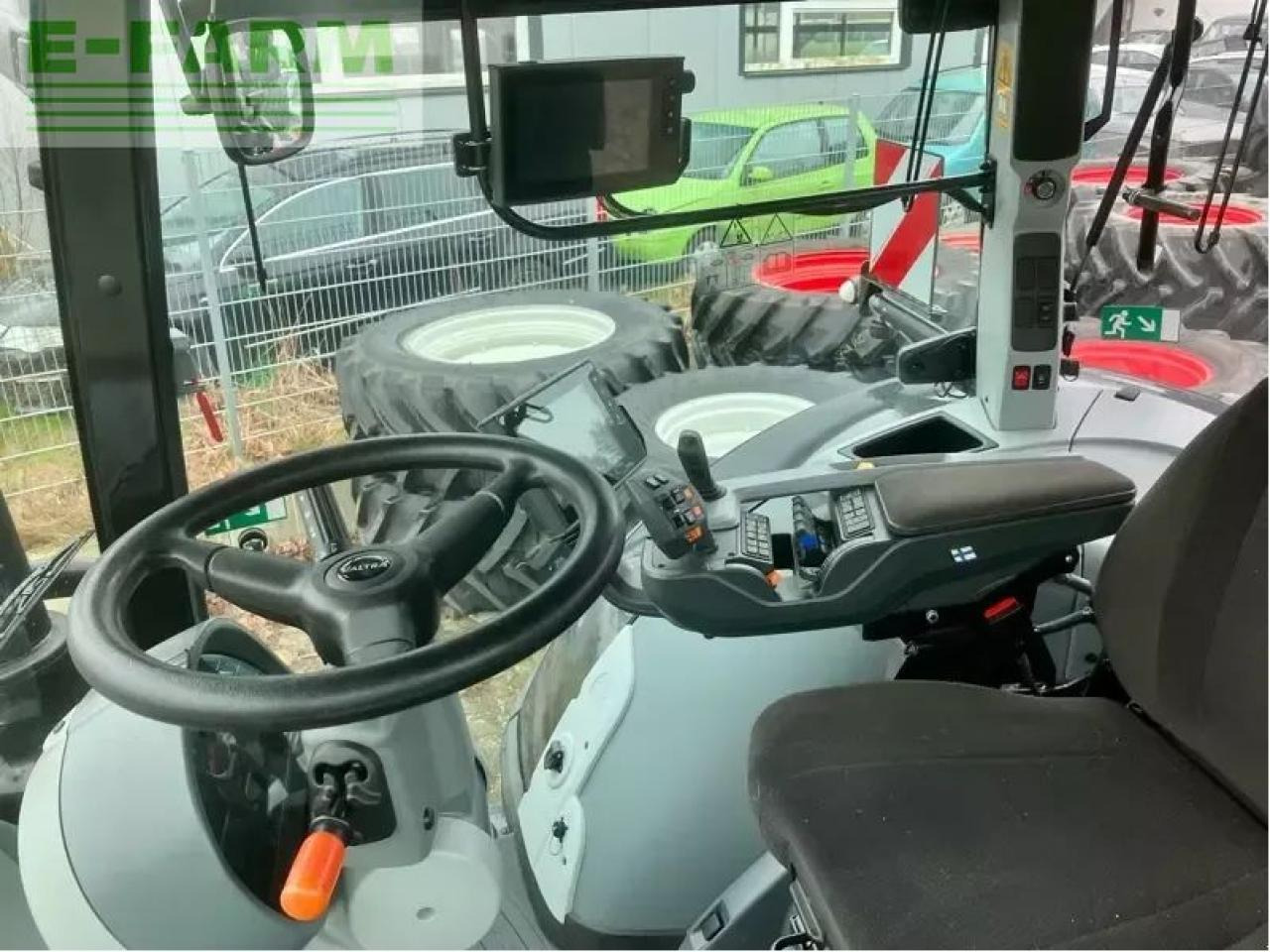 Valtra s324 smarttouch mr19 - טרקטור חקלאי: תמונה 4 Valtra s324 smarttouch mr19 - טרקטור חקלאי: תמונה 4