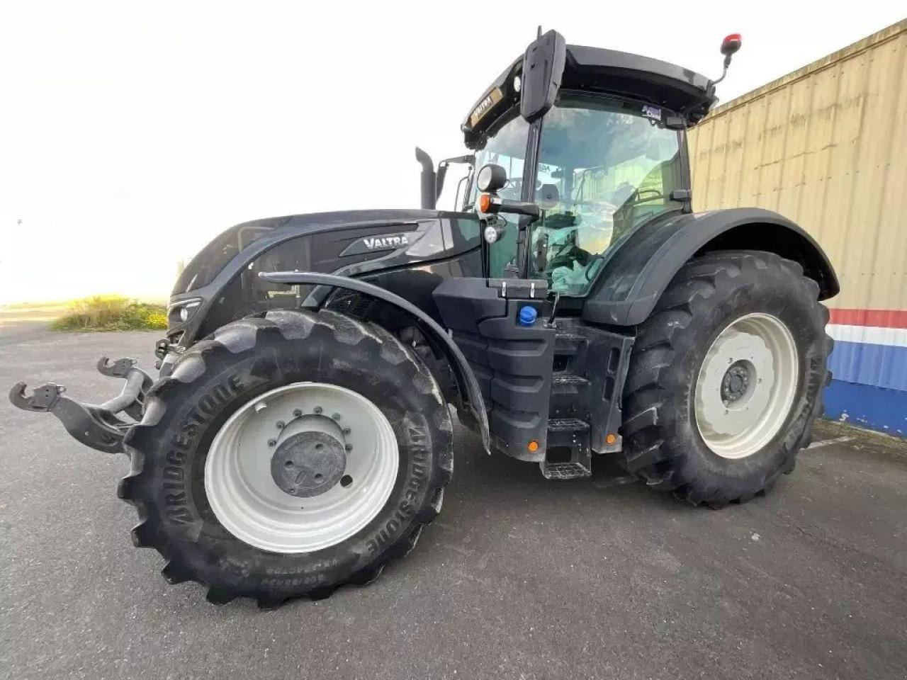 Valtra s324 - טרקטור חקלאי: תמונה 1 Valtra s324 - טרקטור חקלאי: תמונה 1