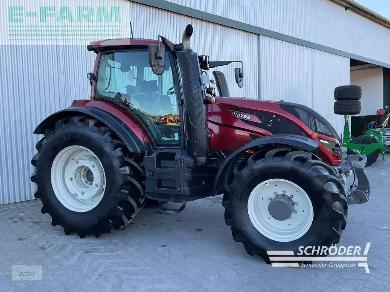 Valtra t 254 v smarttouch - טרקטור חקלאי: תמונה 2 Valtra t 254 v smarttouch - טרקטור חקלאי: תמונה 2