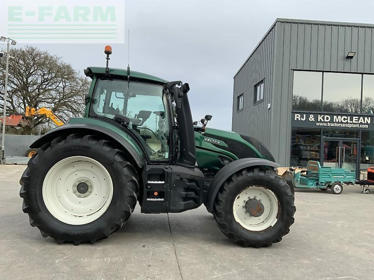 Valtra t214 direct tractor (st22267) Direct - טרקטור חקלאי: תמונה 1 Valtra t214 direct tractor (st22267) Direct - טרקטור חקלאי: תמונה 1