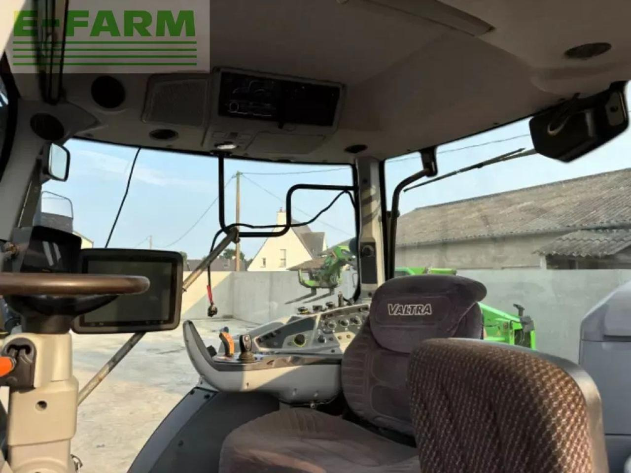 Valtra t214v - טרקטור חקלאי: תמונה 5 Valtra t214v - טרקטור חקלאי: תמונה 5
