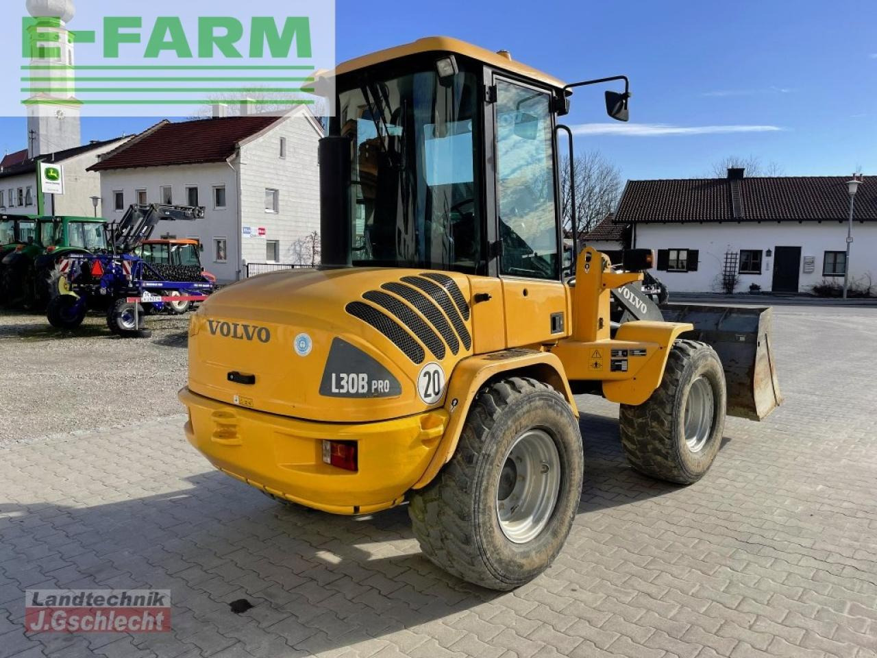 Volvo l 30b pro - מיני מחפר: תמונה 4 Volvo l 30b pro - מיני מחפר: תמונה 4