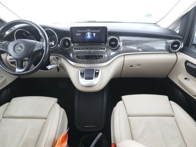MERCEDES-BENZ EQV 300 Avantgarde Extralang,8Sitze,Leder beige - מיניבוס, אוטובוס חשמלי: תמונה 2 MERCEDES-BENZ EQV 300 Avantgarde Extralang,8Sitze,Leder beige - מיניבוס, אוטובוס חשמלי: תמונה 2