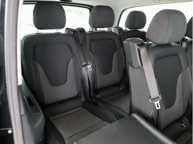 MERCEDES-BENZ EQV 300 Extralang,8Sitze,2elektr.Schiebetür,LED - מיניבוס, אוטובוס חשמלי: תמונה 4 MERCEDES-BENZ EQV 300 Extralang,8Sitze,2elektr.Schiebetür,LED - מיניבוס, אוטובוס חשמלי: תמונה 4
