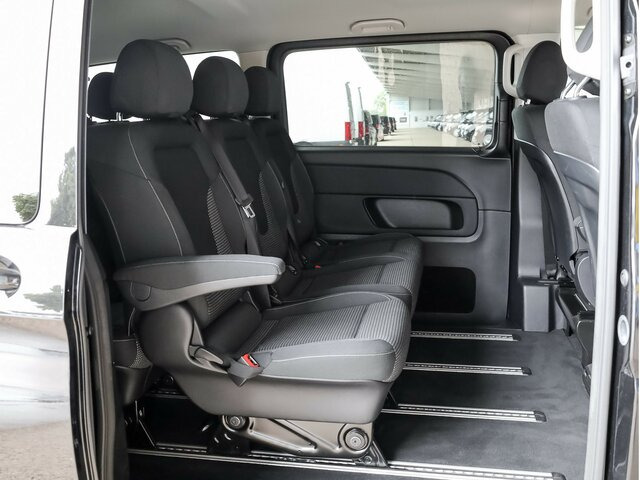 MERCEDES-BENZ EQV 300 Extralang,8Sitze,2elektr.Schiebetür,LED - מיניבוס, אוטובוס חשמלי: תמונה 5 MERCEDES-BENZ EQV 300 Extralang,8Sitze,2elektr.Schiebetür,LED - מיניבוס, אוטובוס חשמלי: תמונה 5