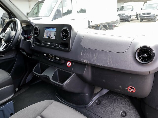 MERCEDES-BENZ Sprinter 315 CDI Kasten,3924mm,Automatik,LED... - כלי רכב מסחרי עם לוח: תמונה 4 MERCEDES-BENZ Sprinter 315 CDI Kasten,3924mm,Automatik,LED... - כלי רכב מסחרי עם לוח: תמונה 4