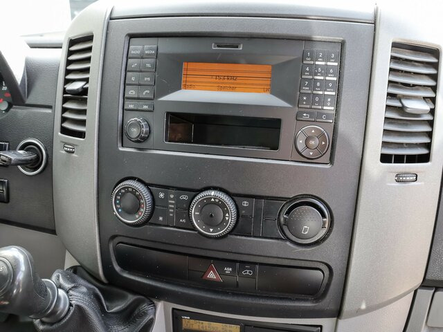 MERCEDES-BENZ Sprinter 316CDI DOKA,Allrad,Klima,AHK3,5To,TCO - כלי רכב מסחרי עם וילונות צד, כלי רכב מסחרי קומבי: תמונה 5 MERCEDES-BENZ Sprinter 316CDI DOKA,Allrad,Klima,AHK3,5To,TCO - כלי רכב מסחרי עם וילונות צד, כלי רכב מסחרי קומבי: תמונה 5