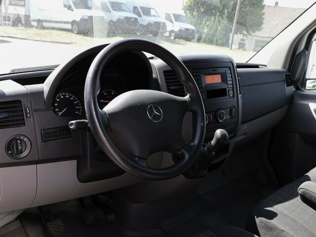 MERCEDES-BENZ Sprinter 316CDI Pritsche,Allrad,Klima - כלי רכב מסחרי עם וילונות צד: תמונה 4 MERCEDES-BENZ Sprinter 316CDI Pritsche,Allrad,Klima - כלי רכב מסחרי עם וילונות צד: תמונה 4