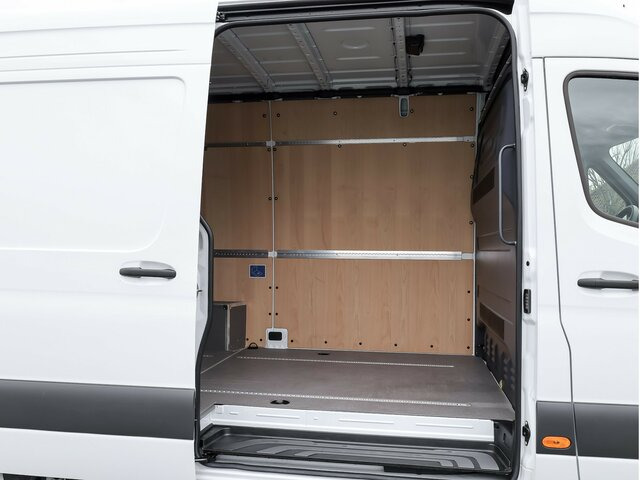MERCEDES-BENZ Sprinter 317 CDI Kasten,L2H2,MBUX,Kamera - כלי רכב מסחרי עם לוח: תמונה 2 MERCEDES-BENZ Sprinter 317 CDI Kasten,L2H2,MBUX,Kamera - כלי רכב מסחרי עם לוח: תמונה 2