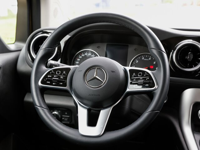 MERCEDES-BENZ T 180 Power Plus,AHK,LED,Navi,Kamera,Tempomat - כלי רכב מסחרי לנוסעים: תמונה 5 MERCEDES-BENZ T 180 Power Plus,AHK,LED,Navi,Kamera,Tempomat - כלי רכב מסחרי לנוסעים: תמונה 5