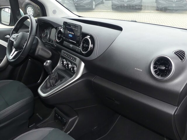 MERCEDES-BENZ T 180 Progressive,AMF Rollstuhlrampe,LED,Navi... - כלי רכב מסחרי לנוסעים: תמונה 2 MERCEDES-BENZ T 180 Progressive,AMF Rollstuhlrampe,LED,Navi... - כלי רכב מסחרי לנוסעים: תמונה 2