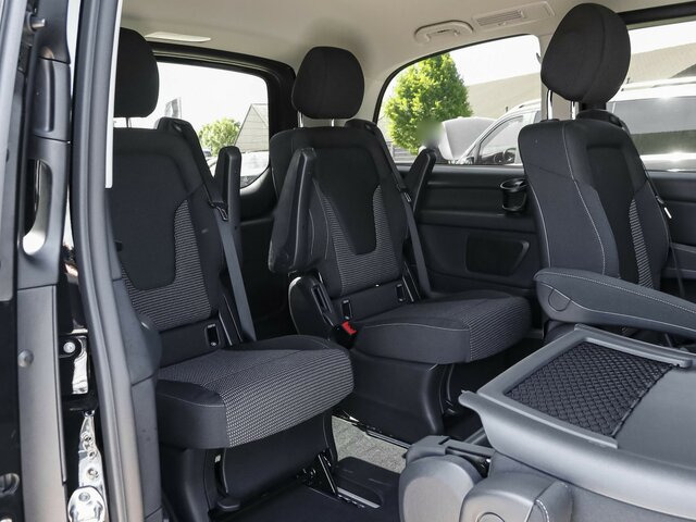 MERCEDES-BENZ V 220 d STYLE kompakt,6Sitzer,Distronic,AHK... - מיניבוס, כלי רכב מסחרי לנוסעים: תמונה 3 MERCEDES-BENZ V 220 d STYLE kompakt,6Sitzer,Distronic,AHK... - מיניבוס, כלי רכב מסחרי לנוסעים: תמונה 3