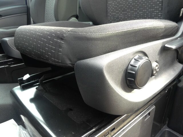 כלי רכב מסחרי לנוסעים MERCEDES-BENZ Vito 114 TourerPro,Extralang,8Sitzer,Automatik: תמונה 8