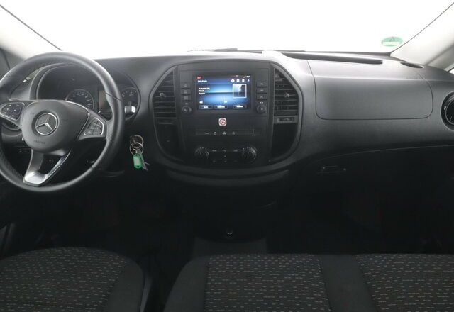 MERCEDES-BENZ Vito 116TourerPro ,Extralang,2xKlima,Kamera,AHK - מיניבוס, כלי רכב מסחרי לנוסעים: תמונה 2 MERCEDES-BENZ Vito 116TourerPro ,Extralang,2xKlima,Kamera,AHK - מיניבוס, כלי רכב מסחרי לנוסעים: תמונה 2