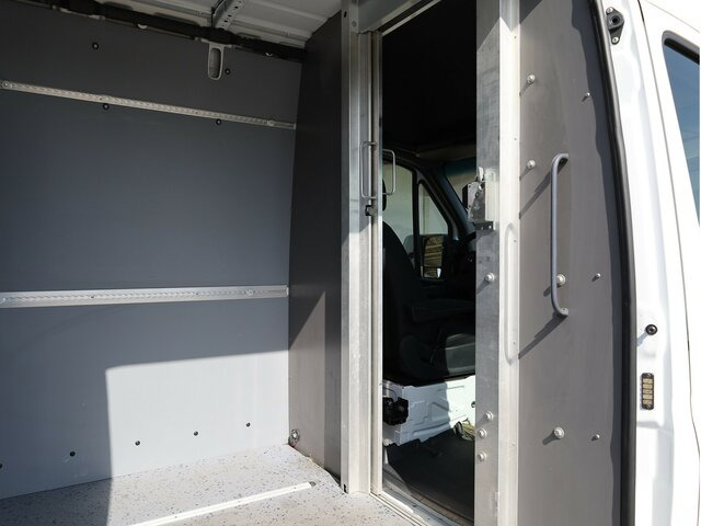 MERCEDES-BENZ eSprinter 312 Kasten FWD,3.924mm Radstand - כלי רכב מסחרי עם לוח, כלי רכב מסחרי חשמלי: תמונה 3 MERCEDES-BENZ eSprinter 312 Kasten FWD,3.924mm Radstand - כלי רכב מסחרי עם לוח, כלי רכב מסחרי חשמלי: תמונה 3