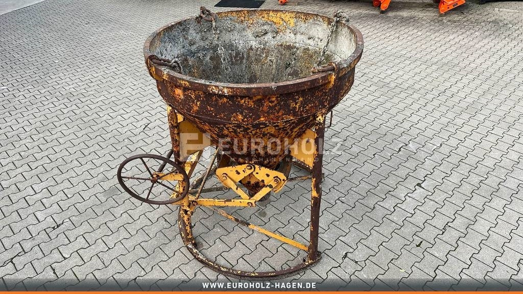 Betonsilo Krankübel Betonbombe 750 l 1016 H - סילו מלט: תמונה 5 Betonsilo Krankübel Betonbombe 750 l 1016 H - סילו מלט: תמונה 5