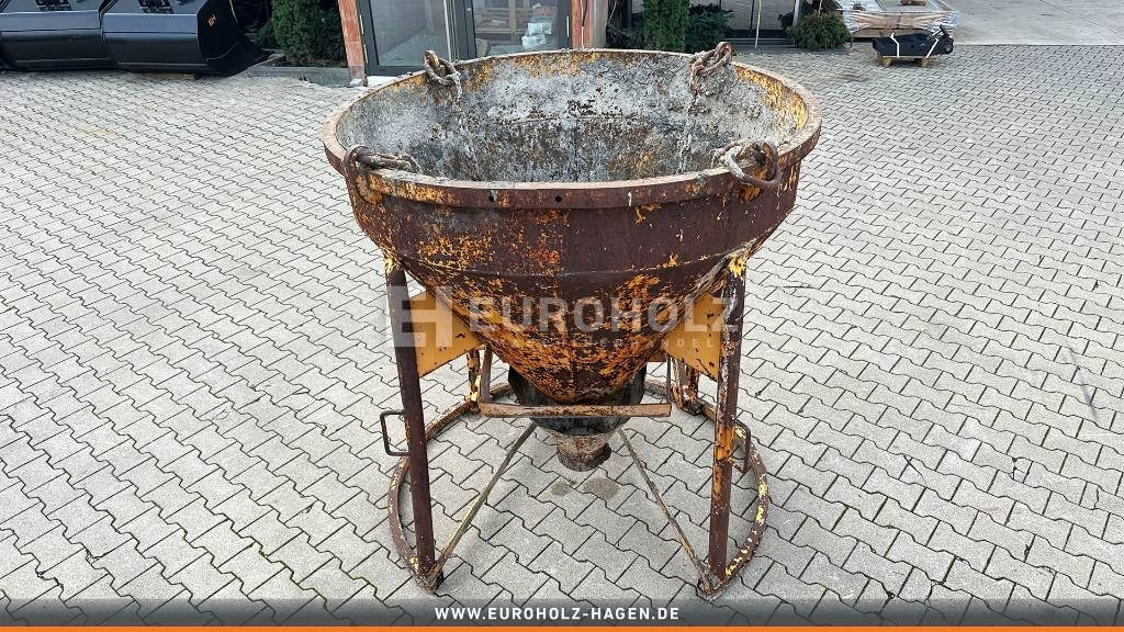 Betonsilo Krankübel Betonbombe 750 l 1016 H - סילו מלט: תמונה 3 Betonsilo Krankübel Betonbombe 750 l 1016 H - סילו מלט: תמונה 3