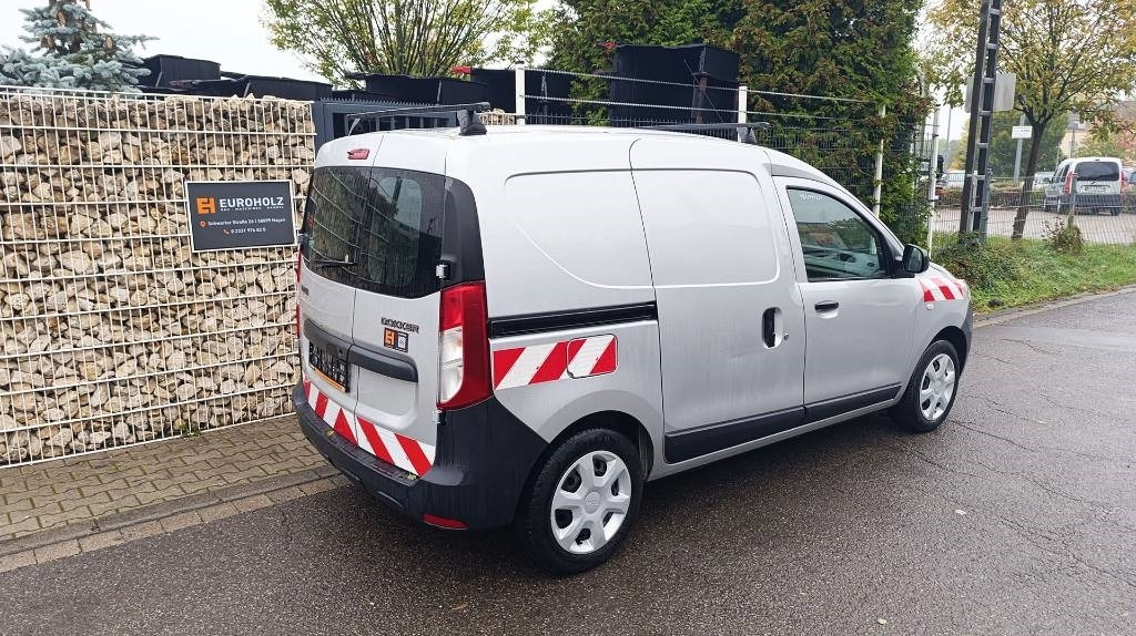 Dacia Dokker Transporter, Kastenwagen, Werkstattschränke - כלי רכב מסחרי קטן: תמונה 3 Dacia Dokker Transporter, Kastenwagen, Werkstattschränke - כלי רכב מסחרי קטן: תמונה 3