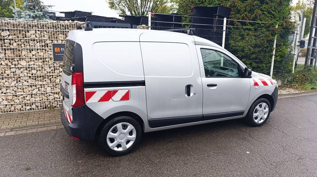 Dacia Dokker Transporter, Kastenwagen, Werkstattschränke - כלי רכב מסחרי קטן: תמונה 4 Dacia Dokker Transporter, Kastenwagen, Werkstattschränke - כלי רכב מסחרי קטן: תמונה 4