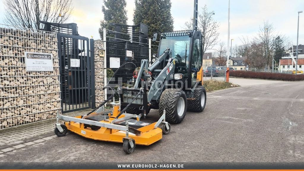GiANT Radlader V452T, Bodenfräse, Mähwerk, Frontschaufel - מעמיס קומפקטי: תמונה 3 GiANT Radlader V452T, Bodenfräse, Mähwerk, Frontschaufel - מעמיס קומפקטי: תמונה 3