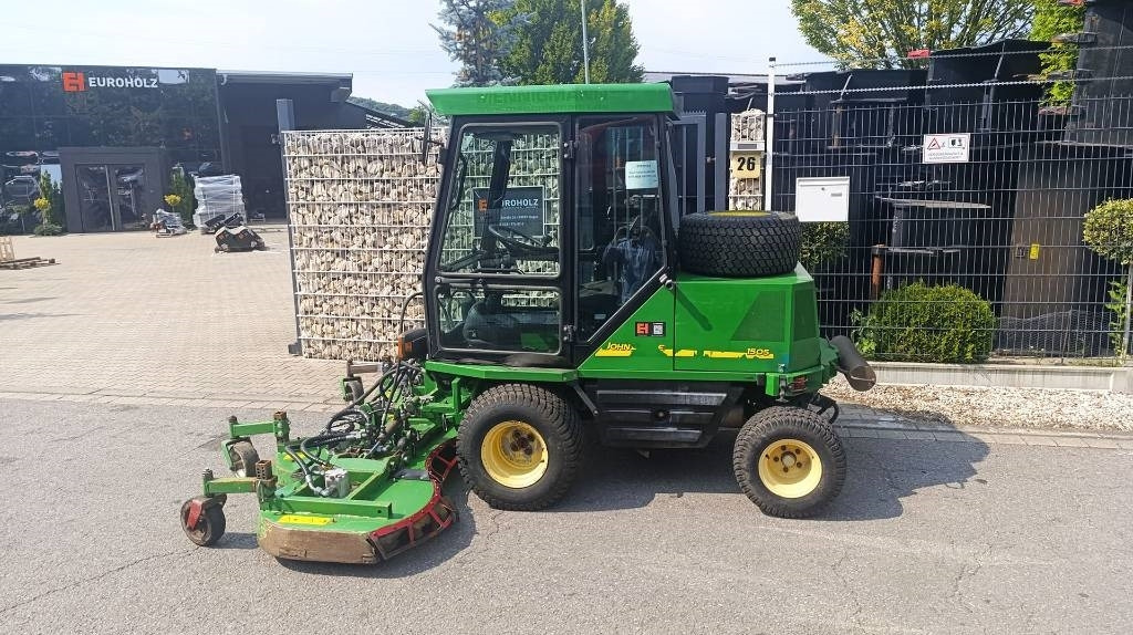 John Deere 1505 vollhydr. Großflächenmäher 3 m Mähwerk Allrad - מכסחה: תמונה 5 John Deere 1505 vollhydr. Großflächenmäher 3 m Mähwerk Allrad - מכסחה: תמונה 5