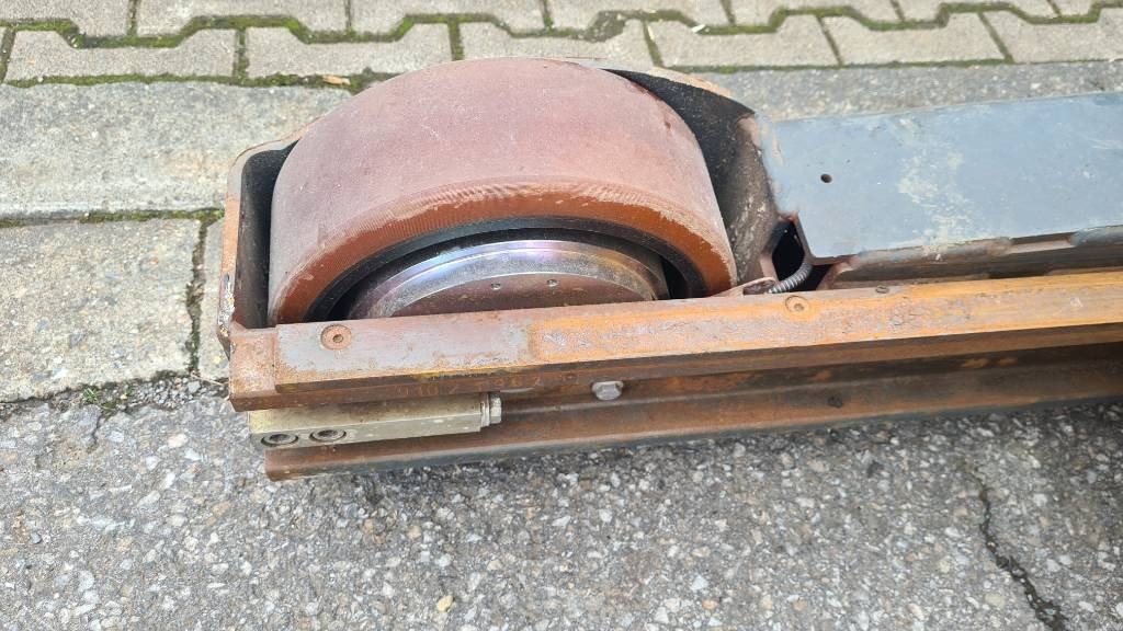 משאית הגעה Jungheinrich ETV 216, Triplex, 6,9 m Hubhöhe, Hubkraft 1.600 kg: תמונה 21 משאית הגעה Jungheinrich ETV 216, Triplex, 6,9 m Hubhöhe, Hubkraft 1.600 kg: תמונה 21