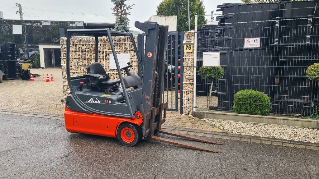 Linde E 14-02, Tripplex bis 4,5 m, Hubkraft 1.400 kg - מלגזה חשמלית: תמונה 4 Linde E 14-02, Tripplex bis 4,5 m, Hubkraft 1.400 kg - מלגזה חשמלית: תמונה 4
